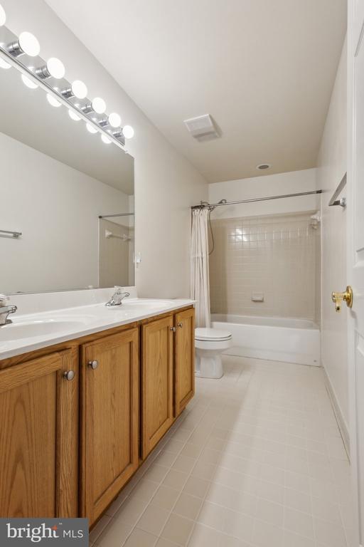 18148 JENNIFER WAY, JEFFERSONTON, Virginia 22724, 4 Bedrooms Bedrooms, ,4 BathroomsBathrooms,Residential,18148 JENNIFER WAY,VACU2010424 MLS # VACU2010424