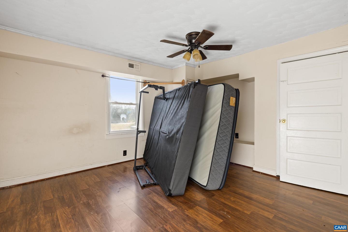 228 OLD FIFTEEN RD, NEW CANTON, Virginia 23123, 2 Bedrooms Bedrooms, ,1 BathroomBathrooms,Residential,For sale,228 OLD FIFTEEN RD,661280 MLS # 661280