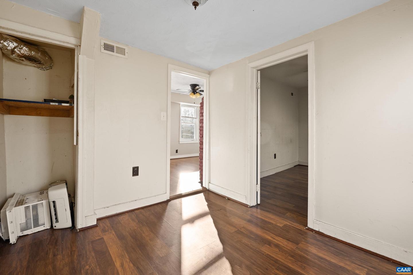 228 OLD FIFTEEN RD, NEW CANTON, Virginia 23123, 2 Bedrooms Bedrooms, ,1 BathroomBathrooms,Residential,For sale,228 OLD FIFTEEN RD,661280 MLS # 661280