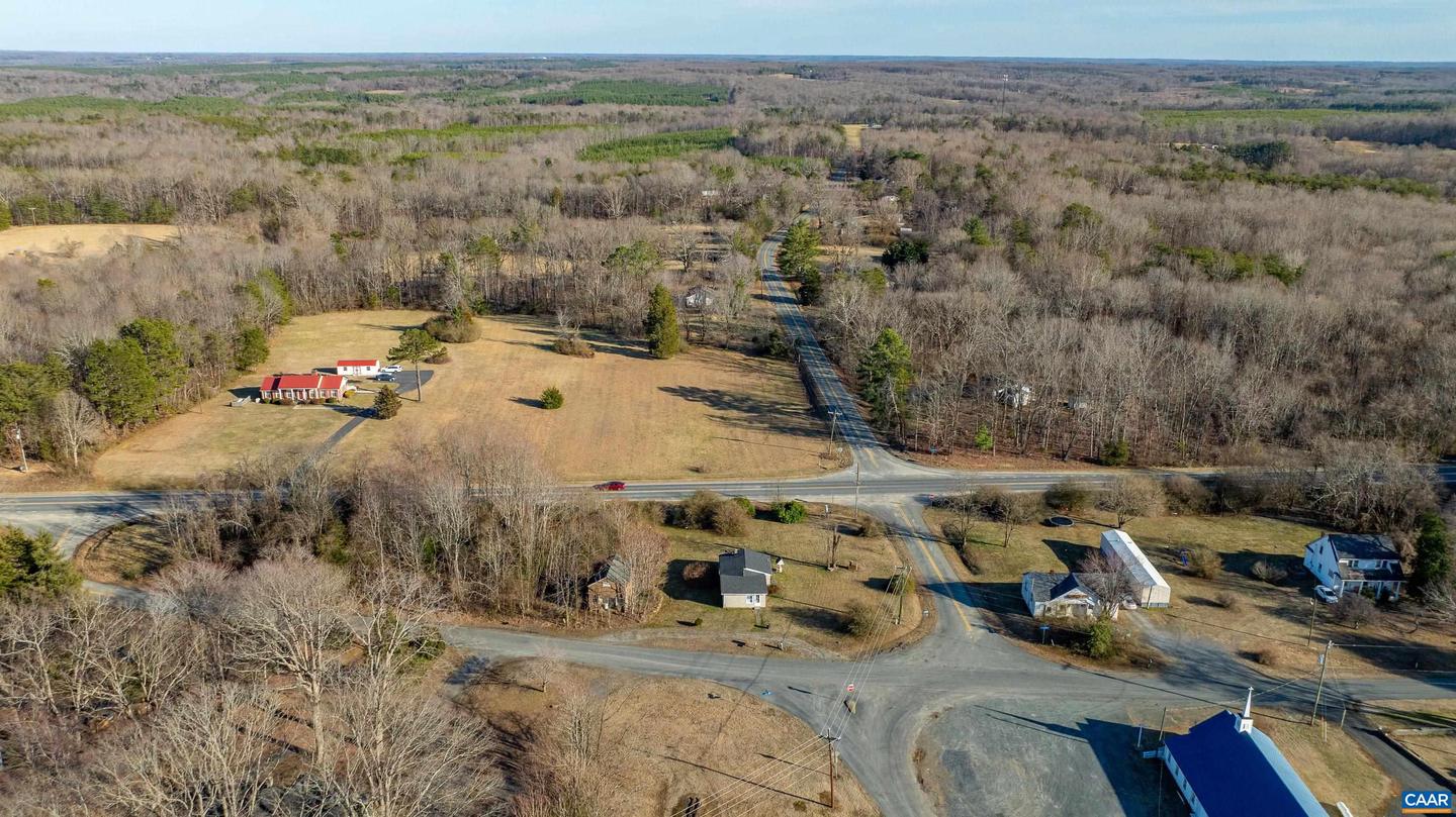 228 OLD FIFTEEN RD, NEW CANTON, Virginia 23123, 2 Bedrooms Bedrooms, ,1 BathroomBathrooms,Residential,For sale,228 OLD FIFTEEN RD,661280 MLS # 661280