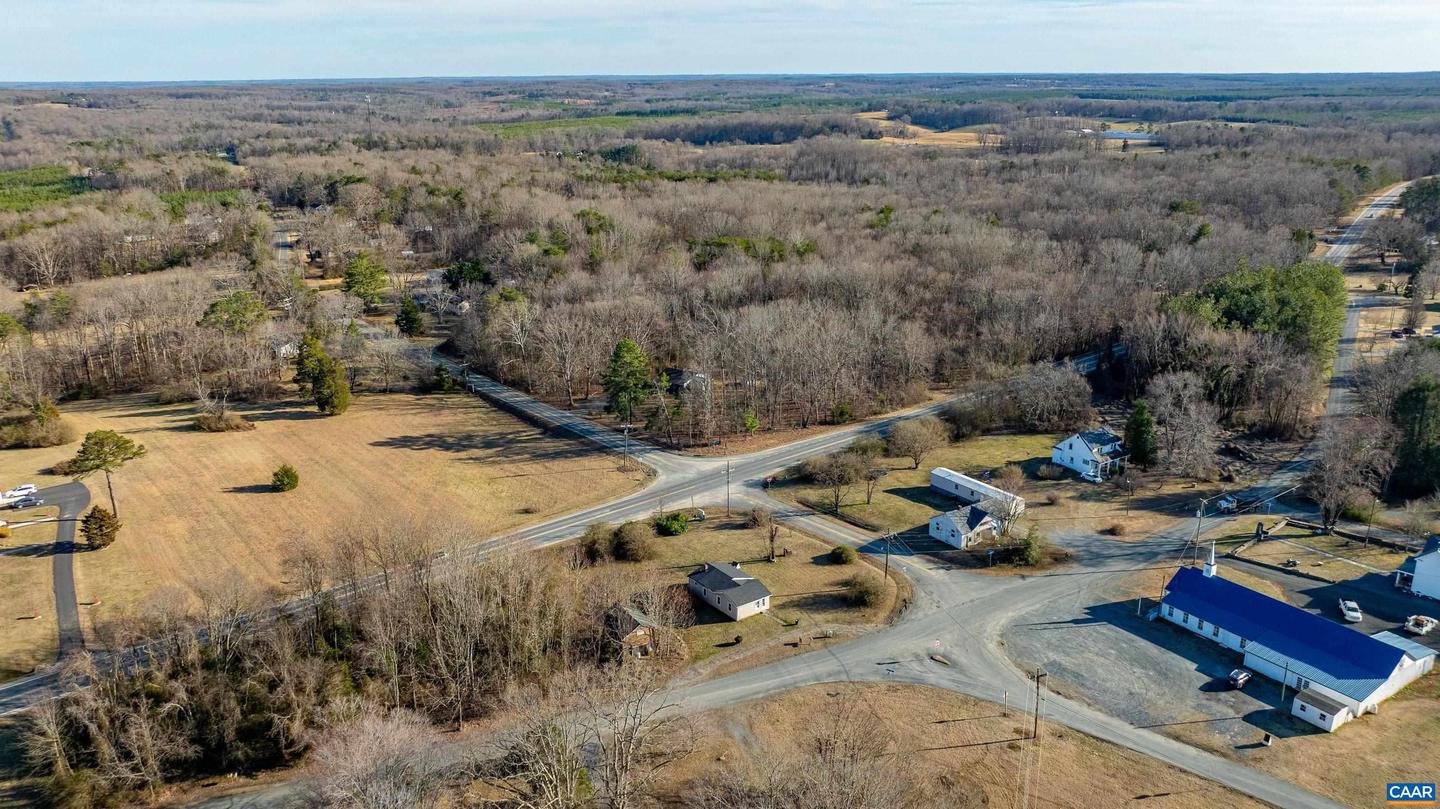228 OLD FIFTEEN RD, NEW CANTON, Virginia 23123, 2 Bedrooms Bedrooms, ,1 BathroomBathrooms,Residential,For sale,228 OLD FIFTEEN RD,661280 MLS # 661280