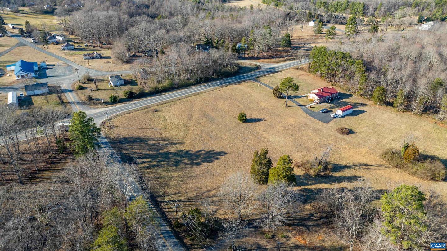228 OLD FIFTEEN RD, NEW CANTON, Virginia 23123, 2 Bedrooms Bedrooms, ,1 BathroomBathrooms,Residential,For sale,228 OLD FIFTEEN RD,661280 MLS # 661280