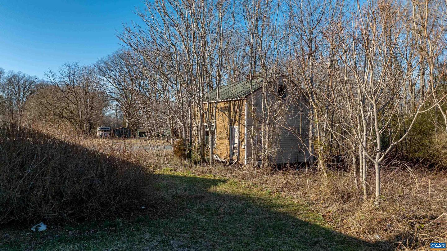 228 OLD FIFTEEN RD, NEW CANTON, Virginia 23123, 2 Bedrooms Bedrooms, ,1 BathroomBathrooms,Residential,For sale,228 OLD FIFTEEN RD,661280 MLS # 661280