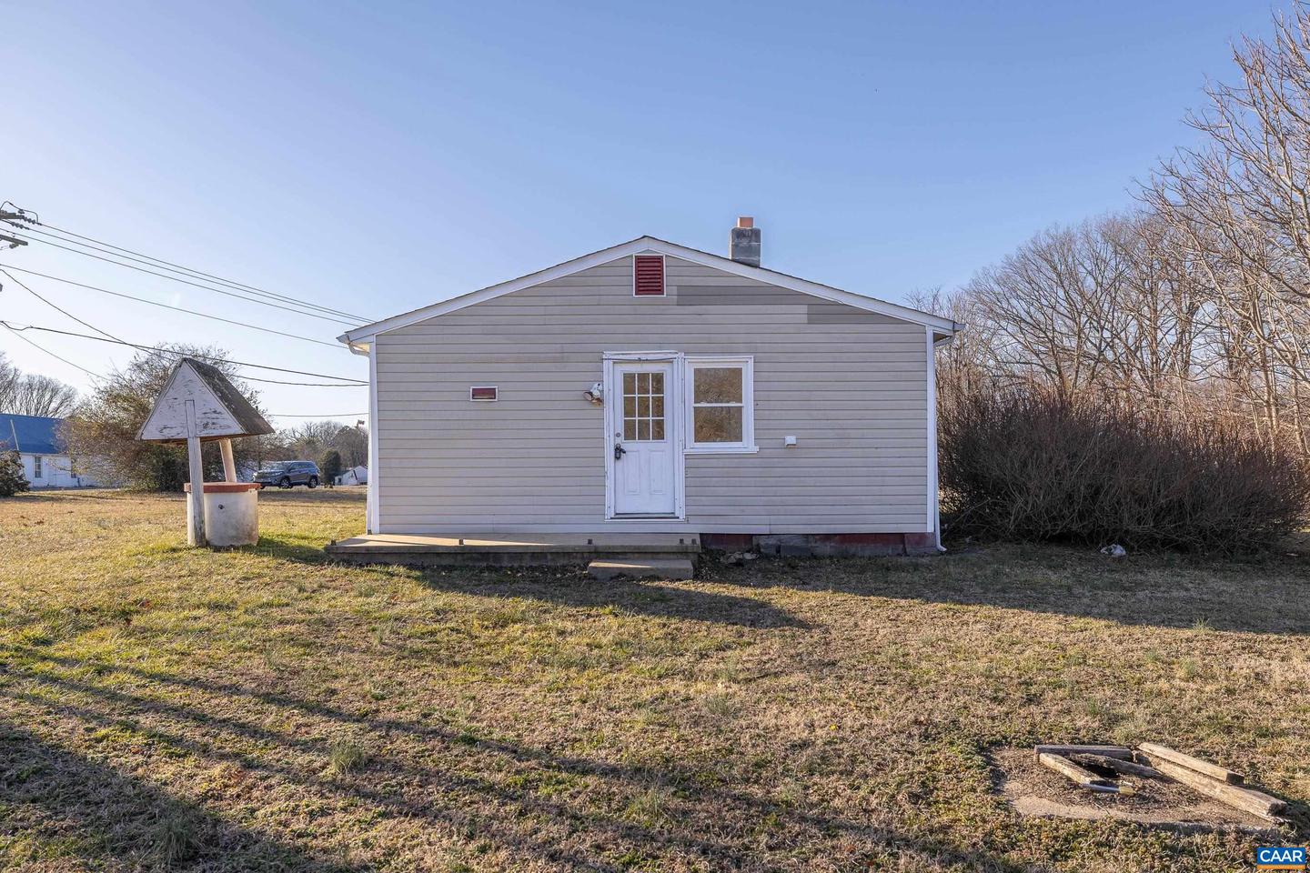 228 OLD FIFTEEN RD, NEW CANTON, Virginia 23123, 2 Bedrooms Bedrooms, ,1 BathroomBathrooms,Residential,For sale,228 OLD FIFTEEN RD,661280 MLS # 661280