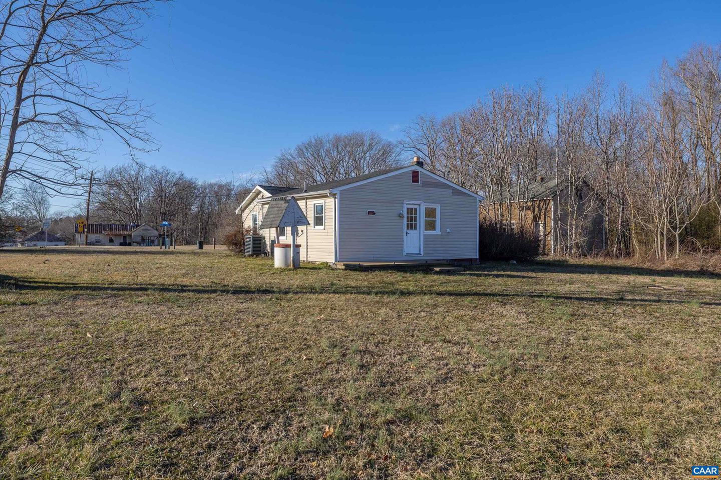 228 OLD FIFTEEN RD, NEW CANTON, Virginia 23123, 2 Bedrooms Bedrooms, ,1 BathroomBathrooms,Residential,For sale,228 OLD FIFTEEN RD,661280 MLS # 661280