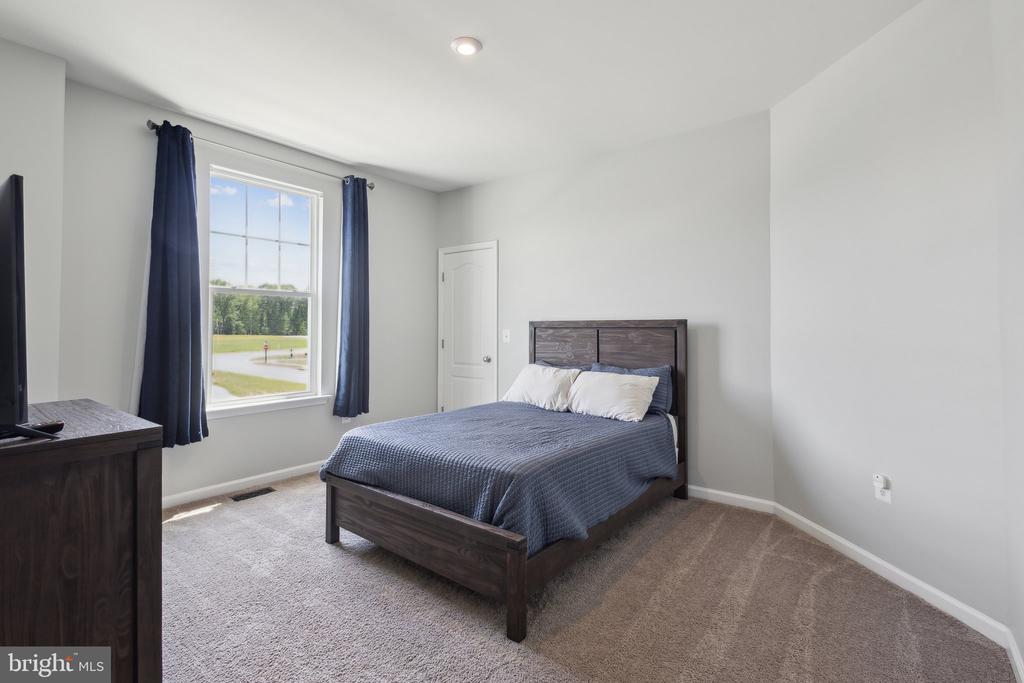1925 CAPTAIN DR, FREDERICKSBURG, Virginia 22408, 5 Bedrooms Bedrooms, ,3 BathroomsBathrooms,Residential,1925 CAPTAIN DR,VASP2032866 MLS # VASP2032866