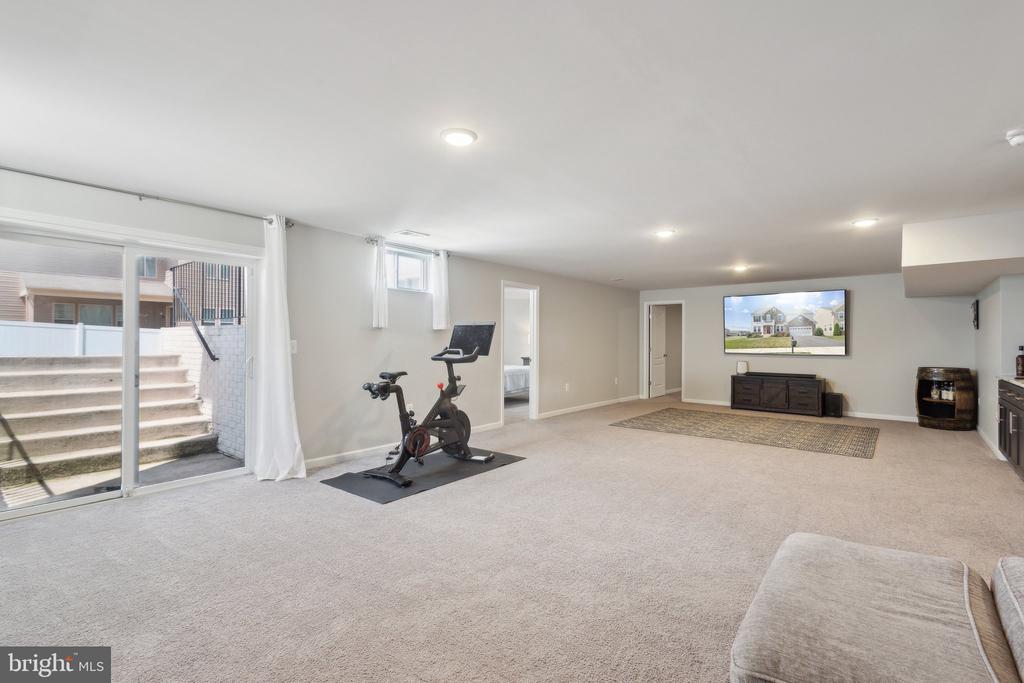 1925 CAPTAIN DR, FREDERICKSBURG, Virginia 22408, 5 Bedrooms Bedrooms, ,3 BathroomsBathrooms,Residential,1925 CAPTAIN DR,VASP2032866 MLS # VASP2032866