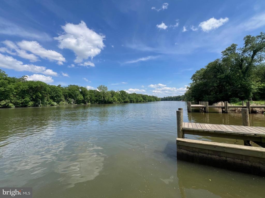 1925 CAPTAIN DR, FREDERICKSBURG, Virginia 22408, 5 Bedrooms Bedrooms, ,3 BathroomsBathrooms,Residential,1925 CAPTAIN DR,VASP2032866 MLS # VASP2032866