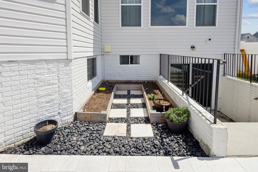 1925 CAPTAIN DR, FREDERICKSBURG, Virginia 22408, 5 Bedrooms Bedrooms, ,3 BathroomsBathrooms,Residential,1925 CAPTAIN DR,VASP2032866 MLS # VASP2032866