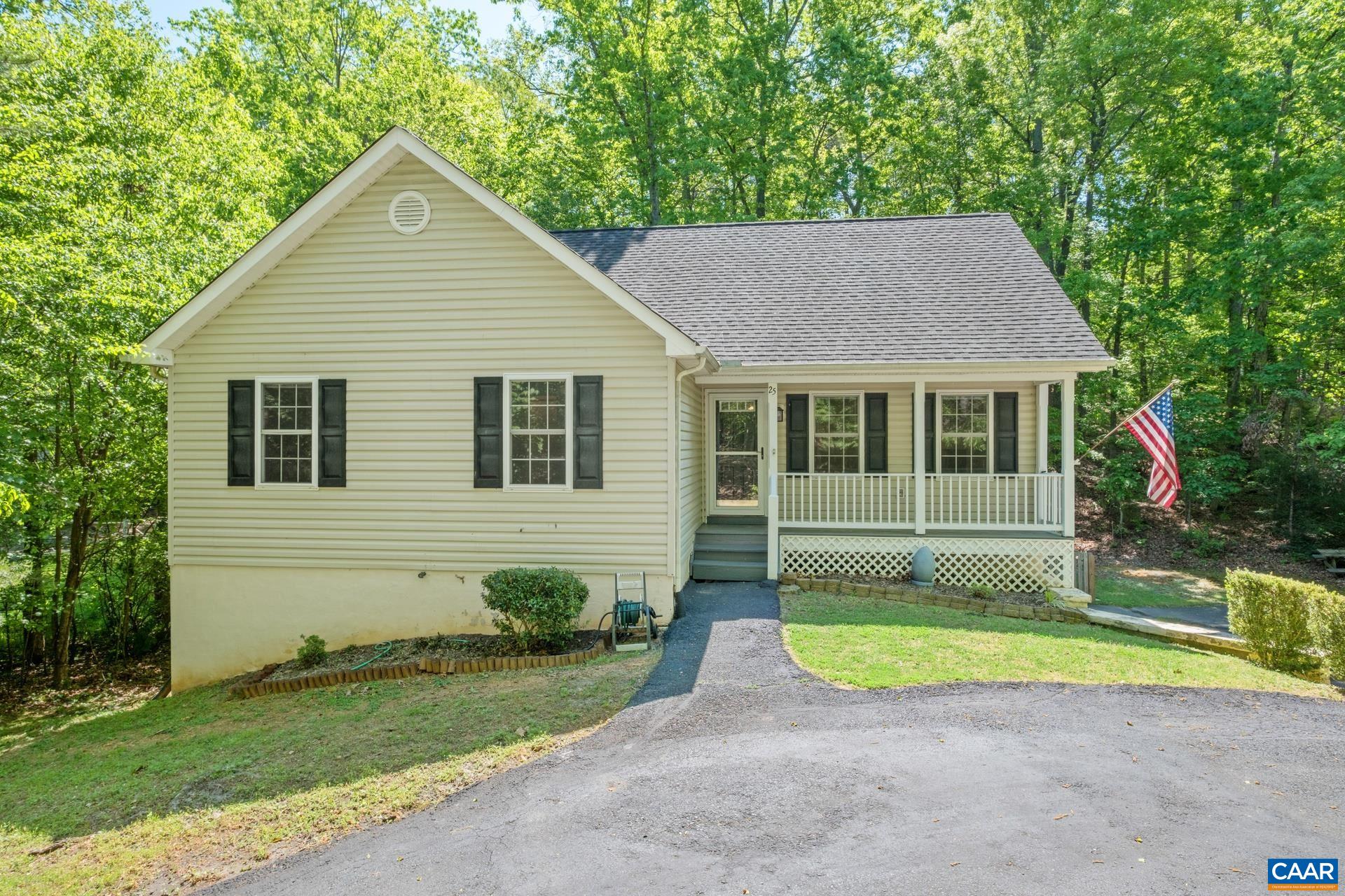 25 S BEARWOOD DR, PALMYRA, Virginia 22963, 3 Bedrooms Bedrooms, ,2 BathroomsBathrooms,Residential,25 S BEARWOOD DR,663865 MLS # 663865