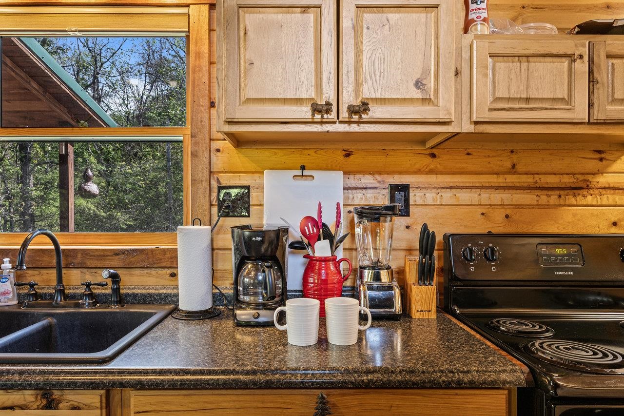 215 SIMS LN, LURAY, Virginia 22835, 2 Bedrooms Bedrooms, ,1 BathroomBathrooms,Residential,215 SIMS LN,664111 MLS # 664111