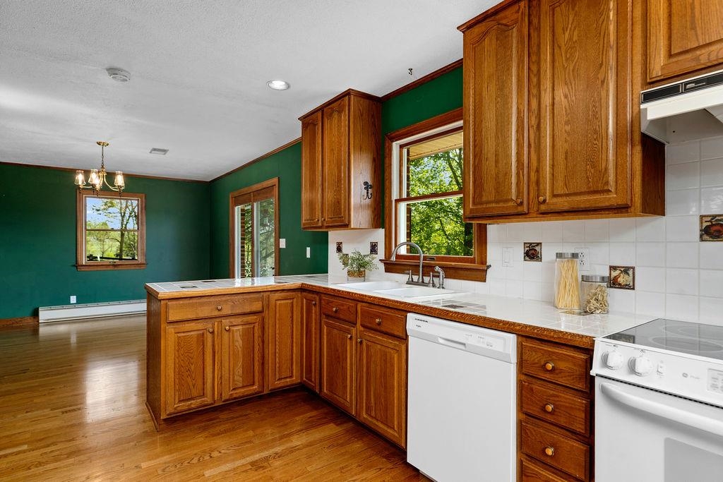 4508 N LEE HWY, FAIRFIELD, Virginia 24435, 5 Bedrooms Bedrooms, ,3 BathroomsBathrooms,Residential,4508 N LEE HWY,664116 MLS # 664116