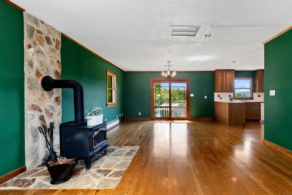 4508 N LEE HWY, FAIRFIELD, Virginia 24435, 5 Bedrooms Bedrooms, ,3 BathroomsBathrooms,Residential,4508 N LEE HWY,664116 MLS # 664116