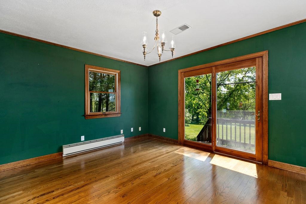 4508 N LEE HWY, FAIRFIELD, Virginia 24435, 5 Bedrooms Bedrooms, ,3 BathroomsBathrooms,Residential,4508 N LEE HWY,664116 MLS # 664116