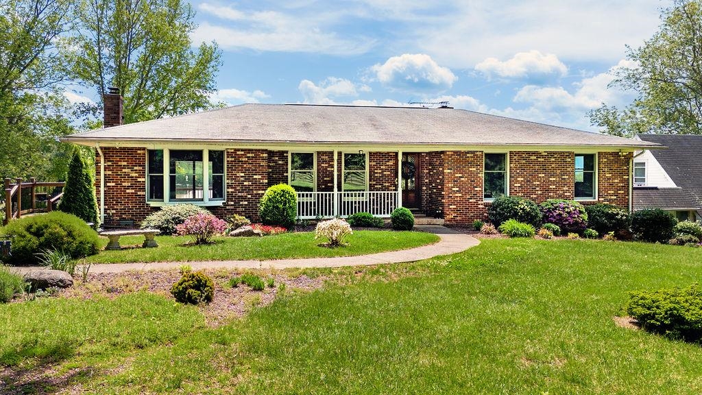 4508 N LEE HWY, FAIRFIELD, Virginia 24435, 5 Bedrooms Bedrooms, ,3 BathroomsBathrooms,Residential,4508 N LEE HWY,664116 MLS # 664116