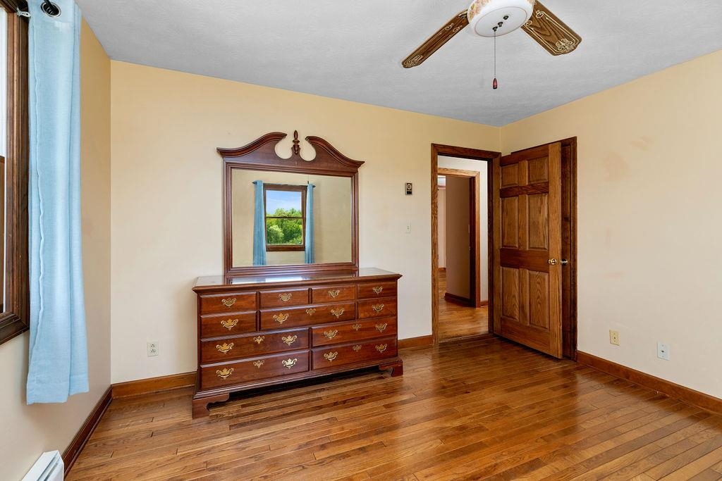4508 N LEE HWY, FAIRFIELD, Virginia 24435, 5 Bedrooms Bedrooms, ,3 BathroomsBathrooms,Residential,4508 N LEE HWY,664116 MLS # 664116