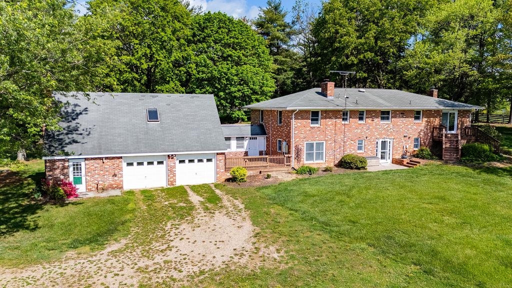 4508 N LEE HWY, FAIRFIELD, Virginia 24435, 5 Bedrooms Bedrooms, ,3 BathroomsBathrooms,Residential,4508 N LEE HWY,664116 MLS # 664116