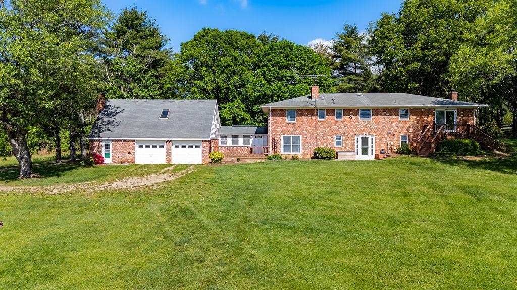 4508 N LEE HWY, FAIRFIELD, Virginia 24435, 5 Bedrooms Bedrooms, ,3 BathroomsBathrooms,Residential,4508 N LEE HWY,664116 MLS # 664116