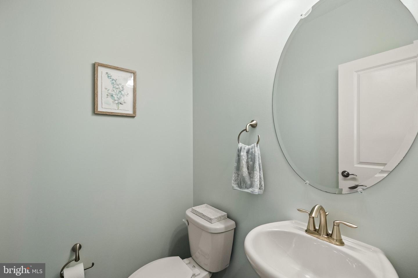 108 CAMBRIA WALK, ALEXANDRIA, Virginia 22304, 4 Bedrooms Bedrooms, ,3 BathroomsBathrooms,Residential,For sale,108 CAMBRIA WALK,VAAX2042686 MLS # VAAX2042686