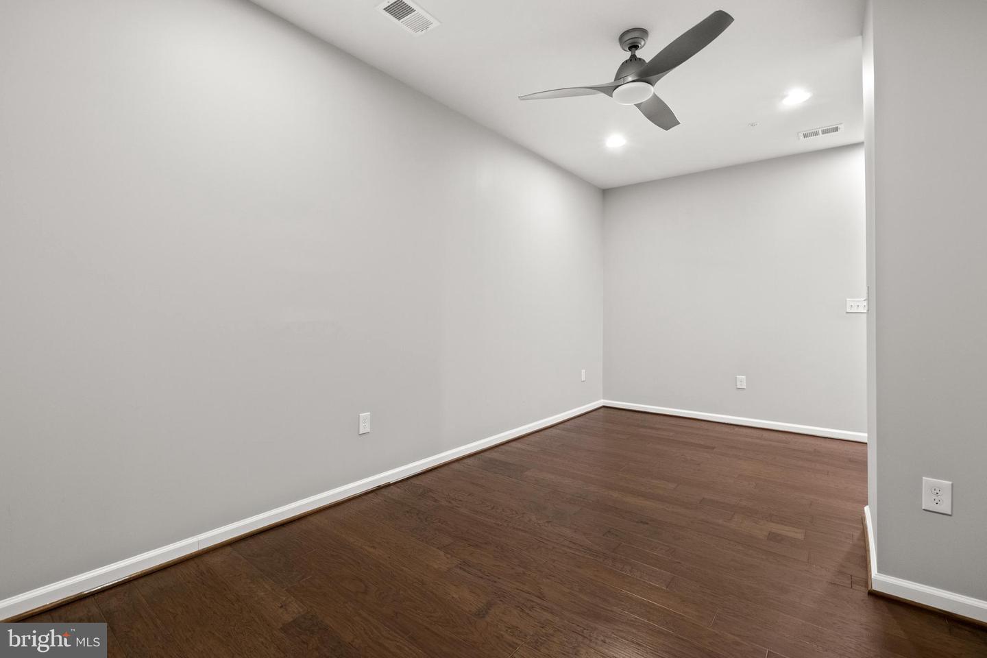108 CAMBRIA WALK, ALEXANDRIA, Virginia 22304, 4 Bedrooms Bedrooms, ,3 BathroomsBathrooms,Residential,For sale,108 CAMBRIA WALK,VAAX2042686 MLS # VAAX2042686
