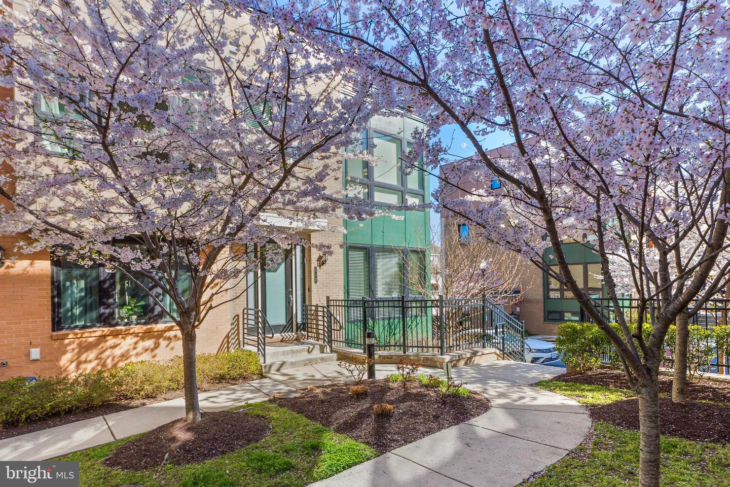 108 CAMBRIA WALK, ALEXANDRIA, Virginia 22304, 4 Bedrooms Bedrooms, ,3 BathroomsBathrooms,Residential,For sale,108 CAMBRIA WALK,VAAX2042686 MLS # VAAX2042686