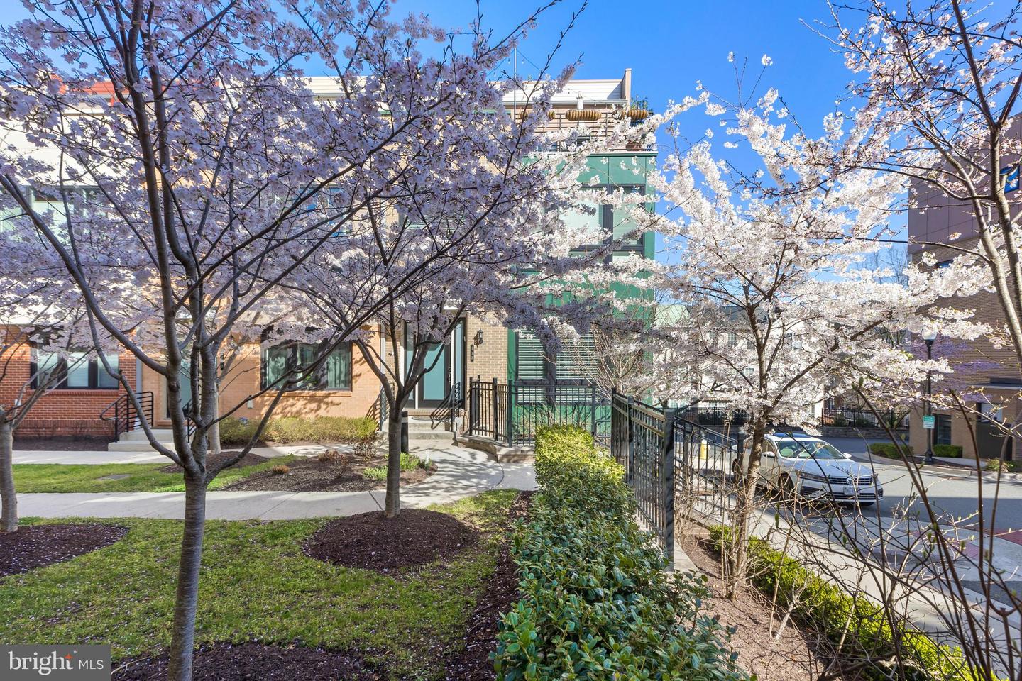 108 CAMBRIA WALK, ALEXANDRIA, Virginia 22304, 4 Bedrooms Bedrooms, ,3 BathroomsBathrooms,Residential,For sale,108 CAMBRIA WALK,VAAX2042686 MLS # VAAX2042686