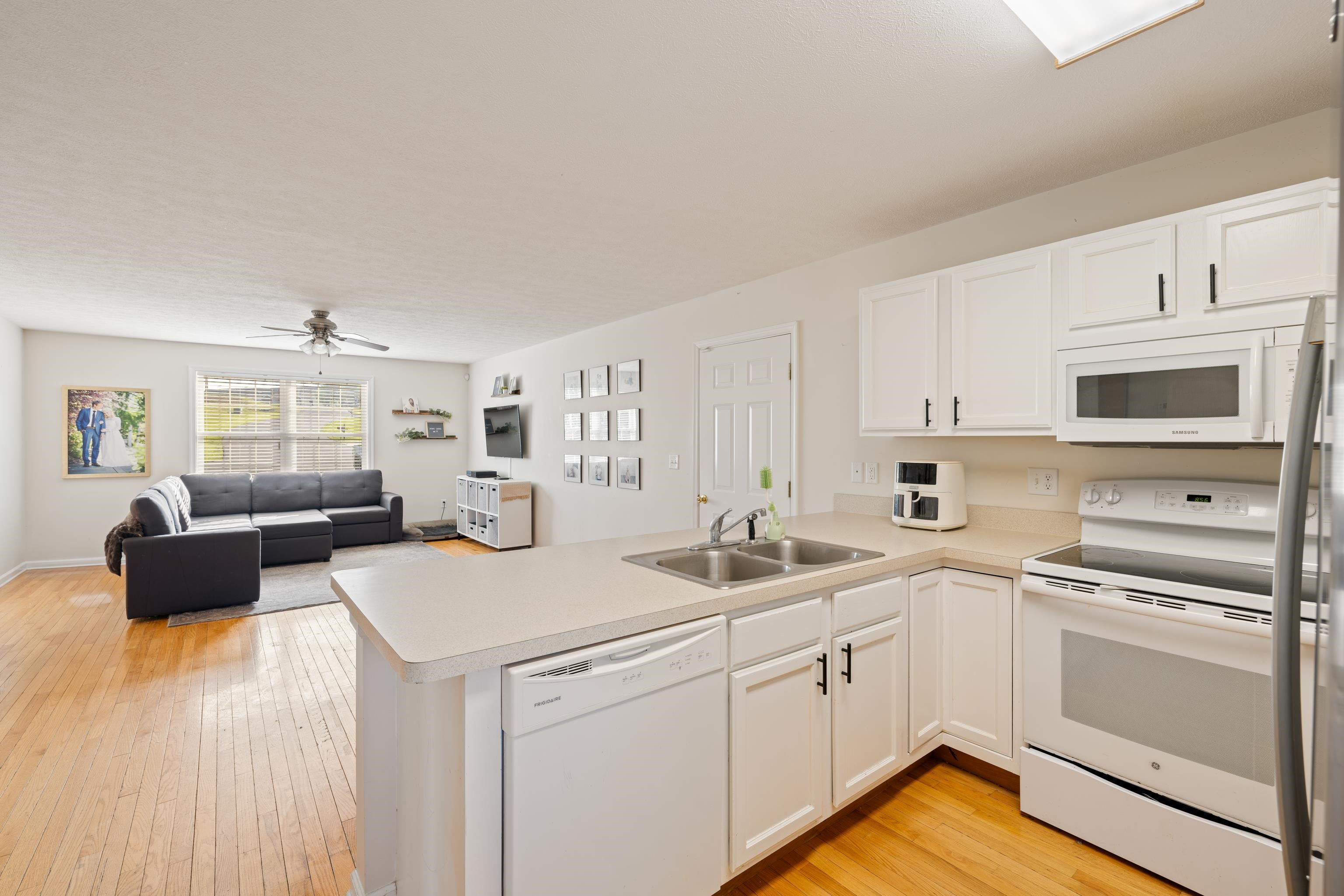 61 THOROUGHBRED CIR, LEXINGTON, Virginia 24450, 3 Bedrooms Bedrooms, ,2 BathroomsBathrooms,Residential,61 THOROUGHBRED CIR,664118 MLS # 664118