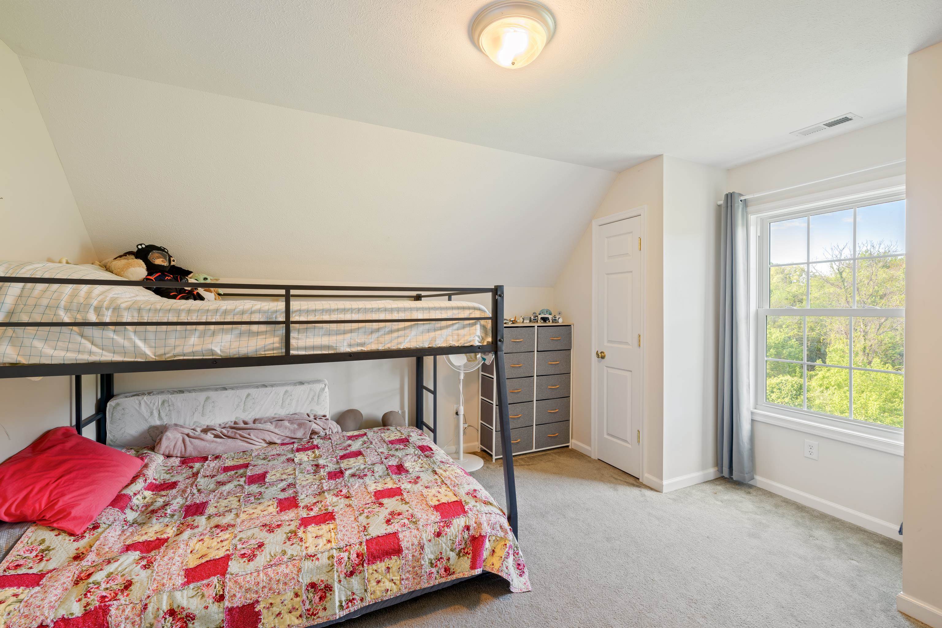 61 THOROUGHBRED CIR, LEXINGTON, Virginia 24450, 3 Bedrooms Bedrooms, ,2 BathroomsBathrooms,Residential,61 THOROUGHBRED CIR,664118 MLS # 664118