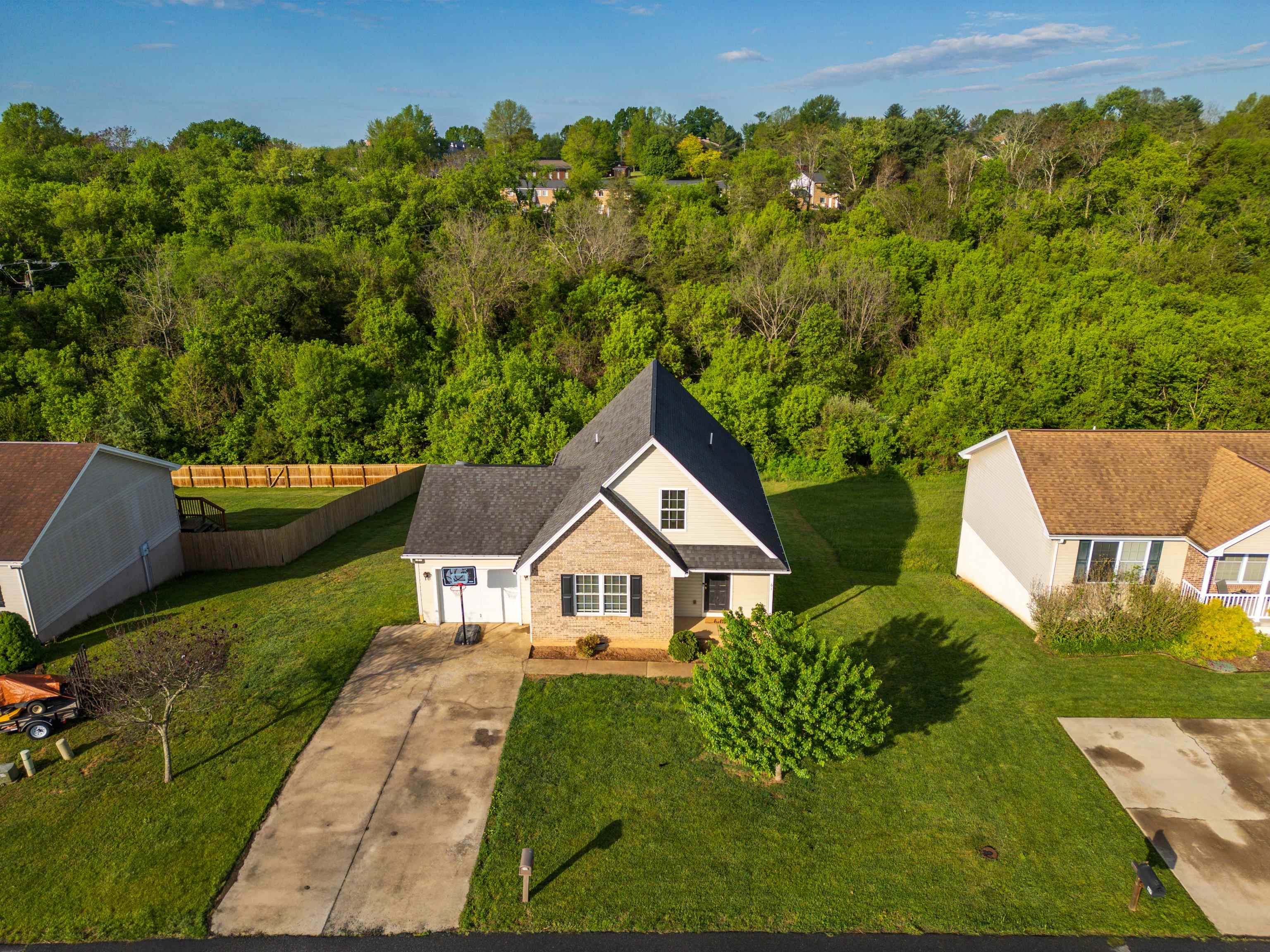 61 THOROUGHBRED CIR, LEXINGTON, Virginia 24450, 3 Bedrooms Bedrooms, ,2 BathroomsBathrooms,Residential,61 THOROUGHBRED CIR,664118 MLS # 664118