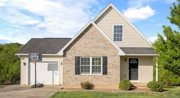 61 THOROUGHBRED CIR, LEXINGTON, Virginia 24450, 3 Bedrooms Bedrooms, ,2 BathroomsBathrooms,Residential,61 THOROUGHBRED CIR,664118 MLS # 664118