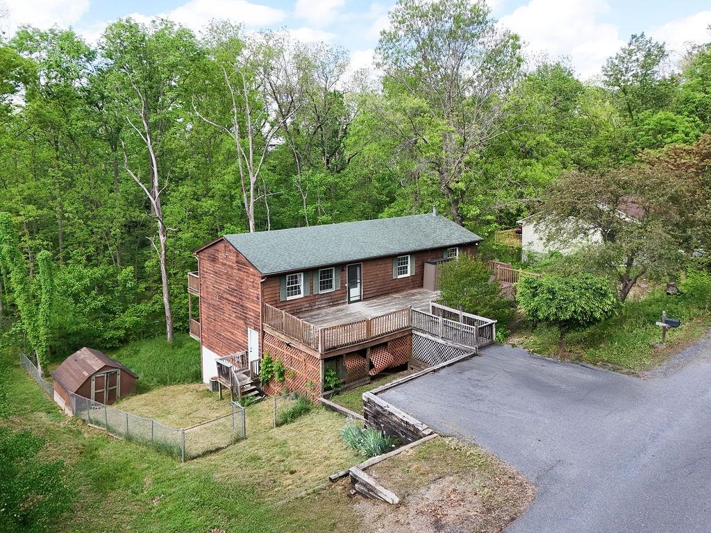 17 WHITE OAK DR, VERONA, Virginia 24482, 3 Bedrooms Bedrooms, ,3 BathroomsBathrooms,Residential,17 WHITE OAK DR,664129 MLS # 664129