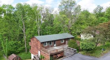 17 WHITE OAK DR, VERONA, Virginia 24482, 3 Bedrooms Bedrooms, ,3 BathroomsBathrooms,Residential,17 WHITE OAK DR,664129 MLS # 664129