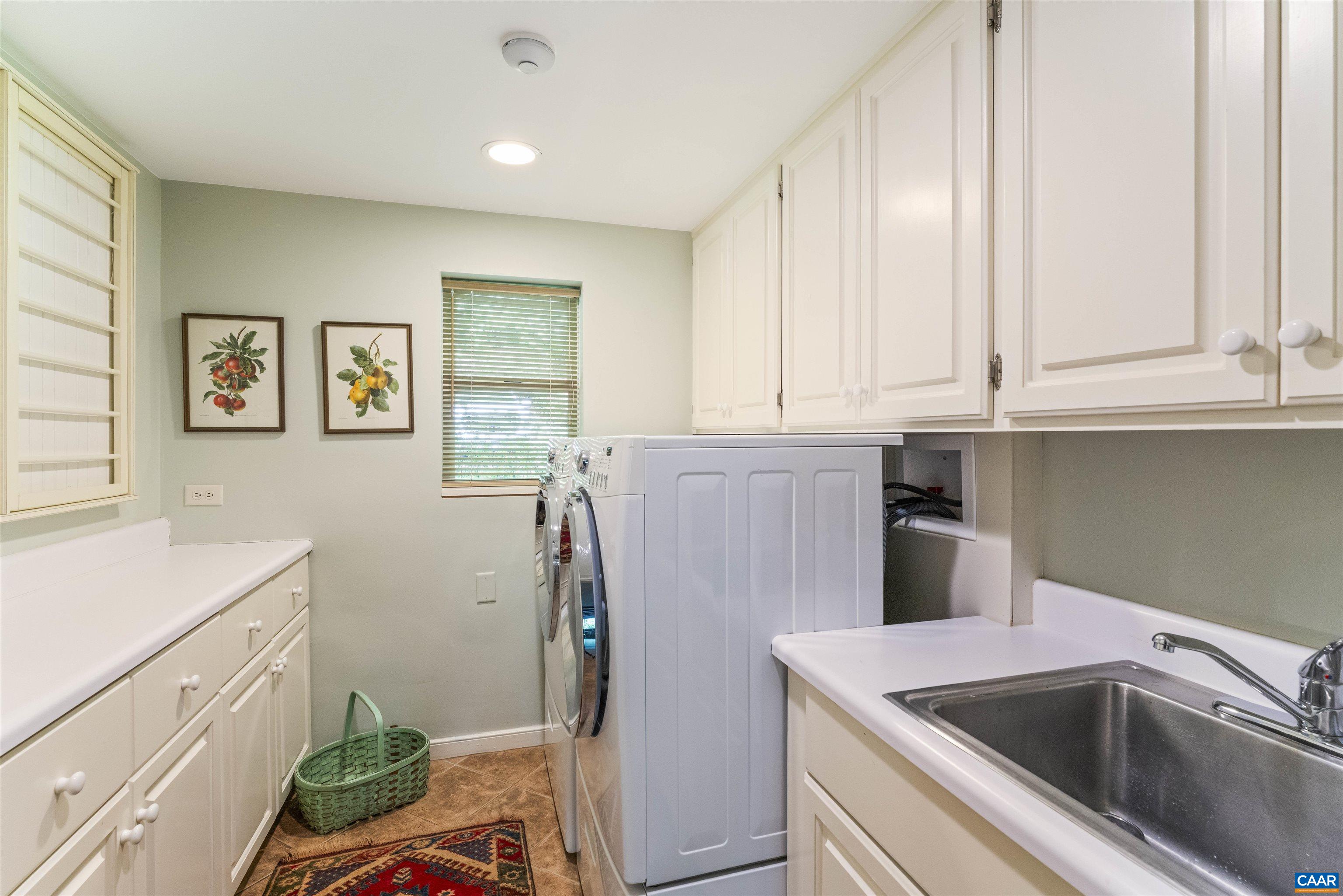 440 ROOKWOOD DR, CHARLOTTESVILLE, Virginia 22903, 4 Bedrooms Bedrooms, ,3 BathroomsBathrooms,Residential,440 ROOKWOOD DR,664130 MLS # 664130