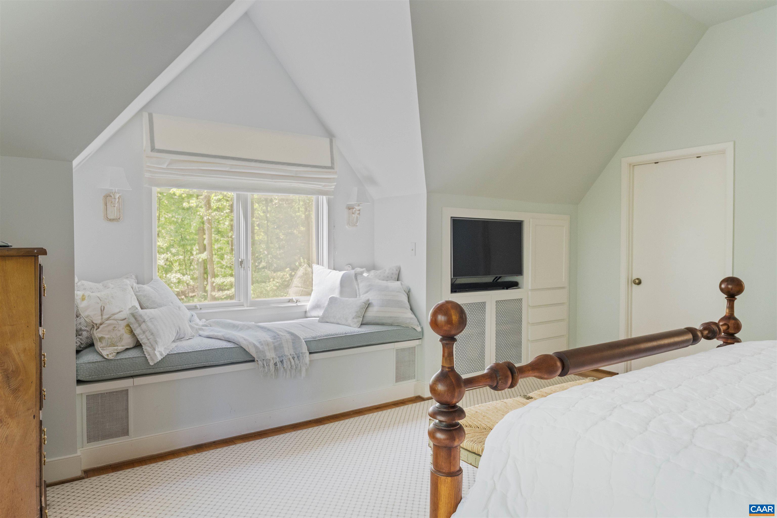 440 ROOKWOOD DR, CHARLOTTESVILLE, Virginia 22903, 4 Bedrooms Bedrooms, ,3 BathroomsBathrooms,Residential,440 ROOKWOOD DR,664130 MLS # 664130