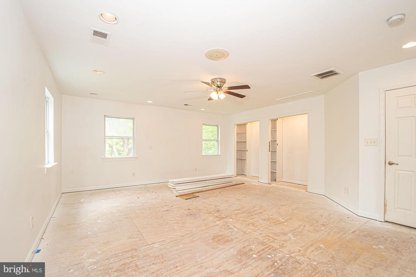 6828 RIDGEWAY DR, SPRINGFIELD, Virginia 22150, 5 Bedrooms Bedrooms, ,3 BathroomsBathrooms,Residential,For sale,6828 RIDGEWAY DR,VAFX2228080 MLS # VAFX2228080