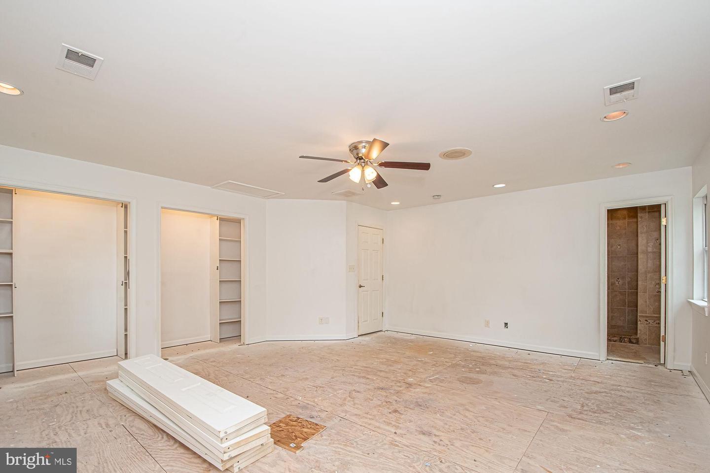 6828 RIDGEWAY DR, SPRINGFIELD, Virginia 22150, 5 Bedrooms Bedrooms, ,3 BathroomsBathrooms,Residential,For sale,6828 RIDGEWAY DR,VAFX2228080 MLS # VAFX2228080