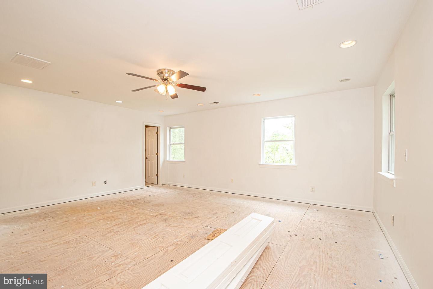 6828 RIDGEWAY DR, SPRINGFIELD, Virginia 22150, 5 Bedrooms Bedrooms, ,3 BathroomsBathrooms,Residential,For sale,6828 RIDGEWAY DR,VAFX2228080 MLS # VAFX2228080