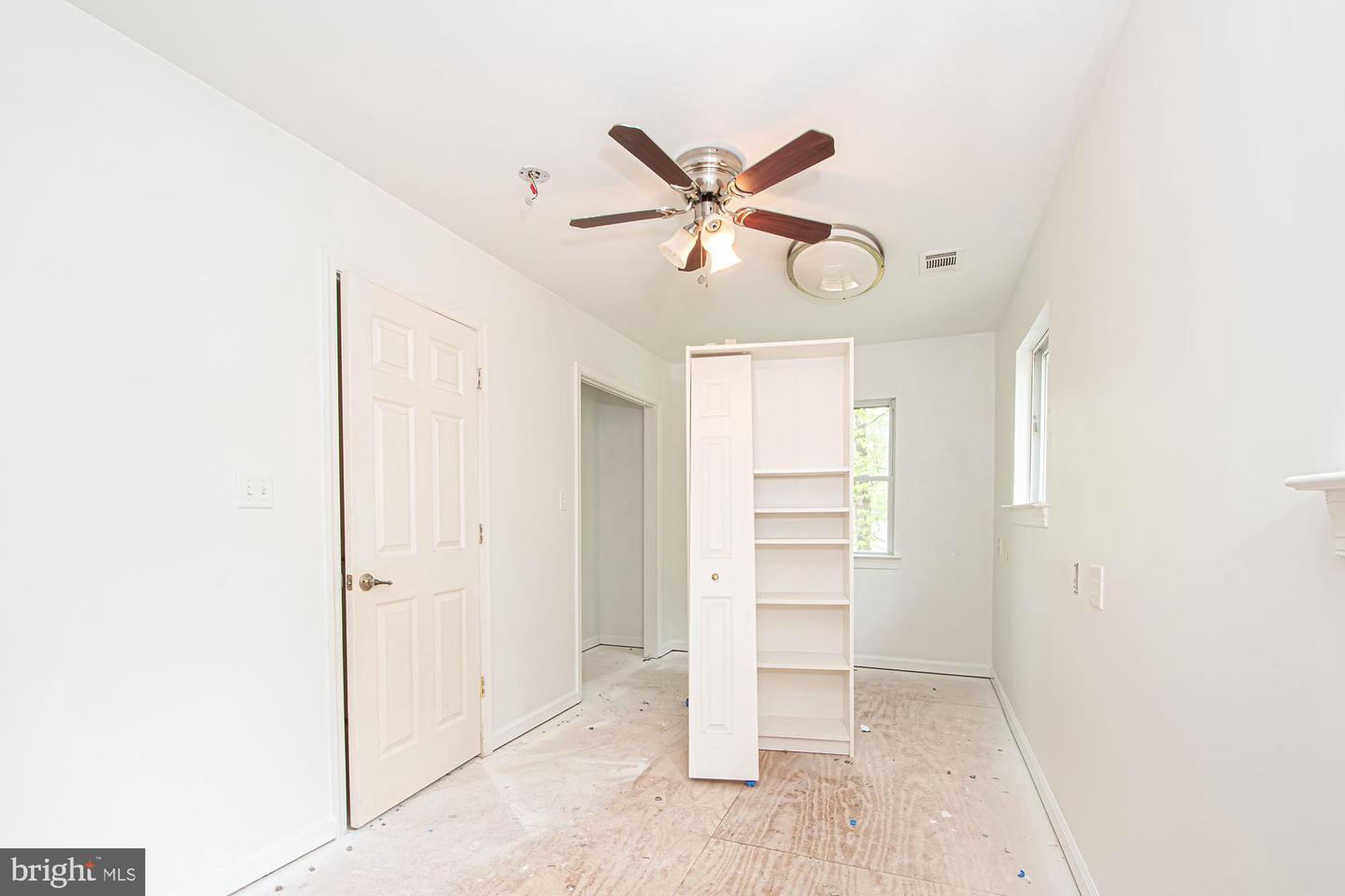 6828 RIDGEWAY DR, SPRINGFIELD, Virginia 22150, 5 Bedrooms Bedrooms, ,3 BathroomsBathrooms,Residential,For sale,6828 RIDGEWAY DR,VAFX2228080 MLS # VAFX2228080