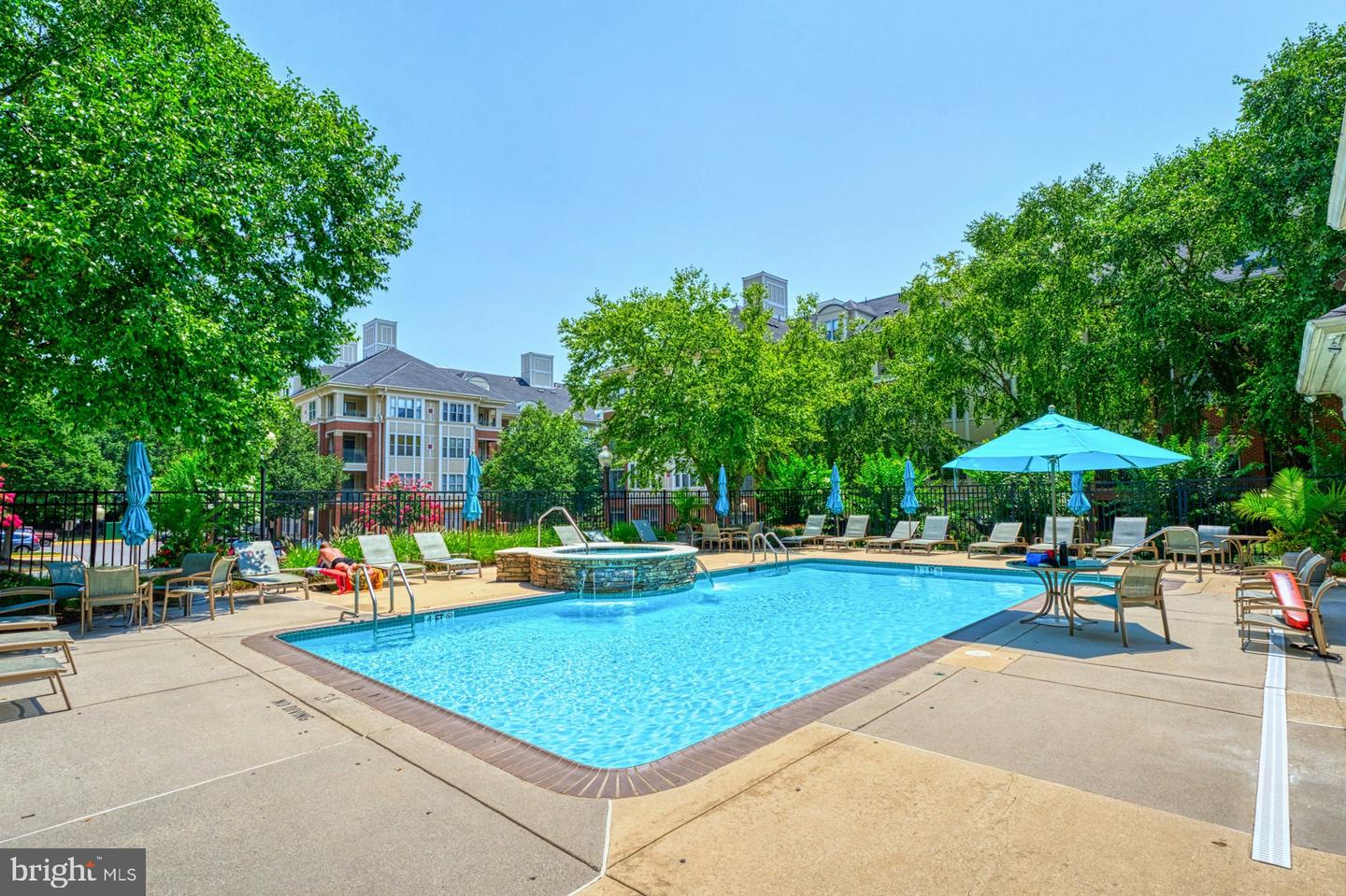 1860 STRATFORD PARK PL #306, RESTON, Virginia 20190, 2 Bedrooms Bedrooms, ,2 BathroomsBathrooms,Residential,For sale,1860 STRATFORD PARK PL #306,VAFX2228252 MLS # VAFX2228252