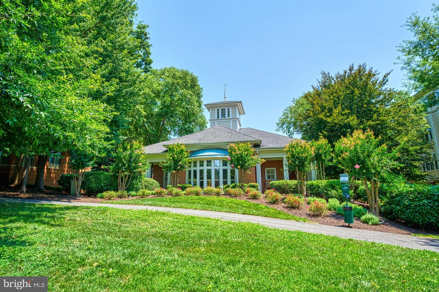 1860 STRATFORD PARK PL #306, RESTON, Virginia 20190, 2 Bedrooms Bedrooms, ,2 BathroomsBathrooms,Residential,For sale,1860 STRATFORD PARK PL #306,VAFX2228252 MLS # VAFX2228252