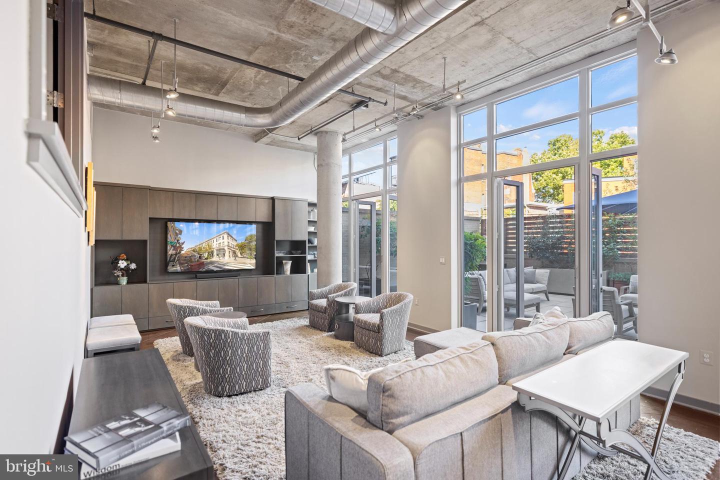 1401 CHURCH ST NW #214, WASHINGTON, District Of Columbia 20005, 3 Bedrooms Bedrooms, ,2 BathroomsBathrooms,Residential,For sale,1401 CHURCH ST NW #214,DCDC2190706 MLS # DCDC2190706
