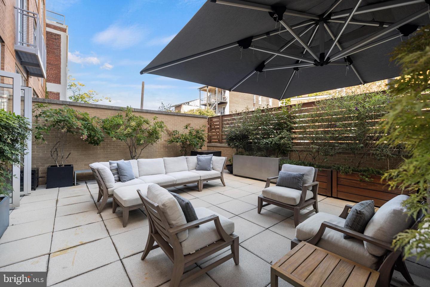 1401 CHURCH ST NW #214, WASHINGTON, District Of Columbia 20005, 3 Bedrooms Bedrooms, ,2 BathroomsBathrooms,Residential,For sale,1401 CHURCH ST NW #214,DCDC2190706 MLS # DCDC2190706