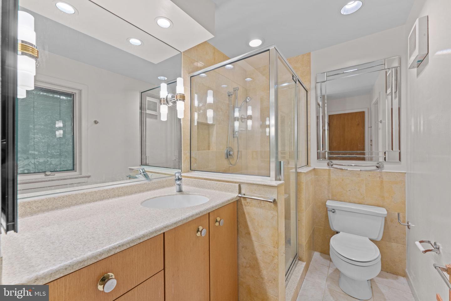 10905 CROSSVIEW DR, GREAT FALLS, Virginia 22066, 3 Bedrooms Bedrooms, ,2 BathroomsBathrooms,Residential,For sale,10905 CROSSVIEW DR,VAFX2229034 MLS # VAFX2229034