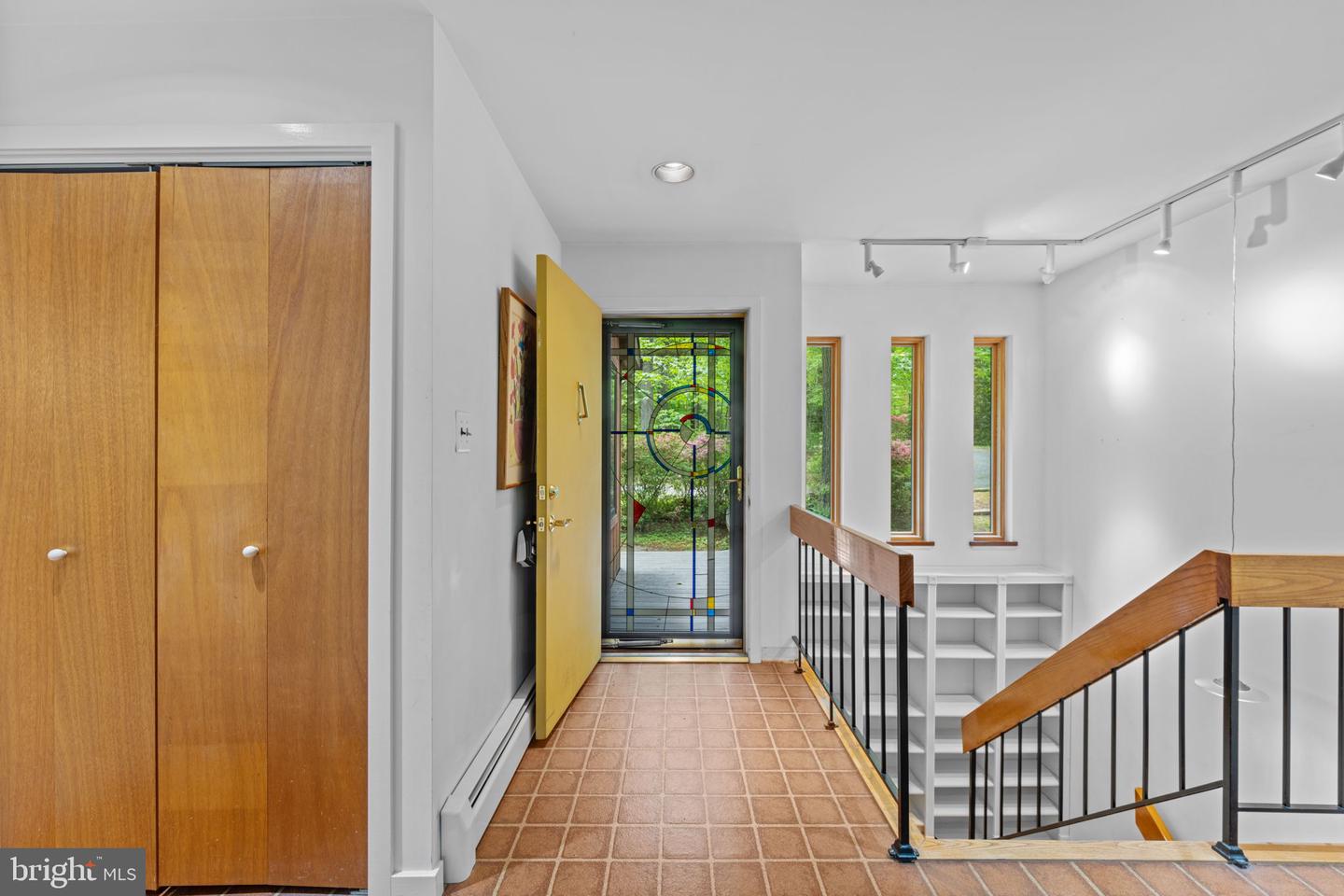 10905 CROSSVIEW DR, GREAT FALLS, Virginia 22066, 3 Bedrooms Bedrooms, ,2 BathroomsBathrooms,Residential,For sale,10905 CROSSVIEW DR,VAFX2229034 MLS # VAFX2229034