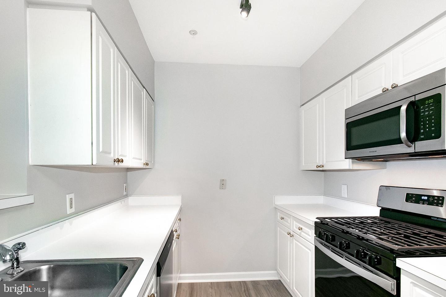 2204 WESTCOURT LN #306, HERNDON, Virginia 20170, 2 Bedrooms Bedrooms, ,1 BathroomBathrooms,Residential,For sale,2204 WESTCOURT LN #306,VAFX2229792 MLS # VAFX2229792