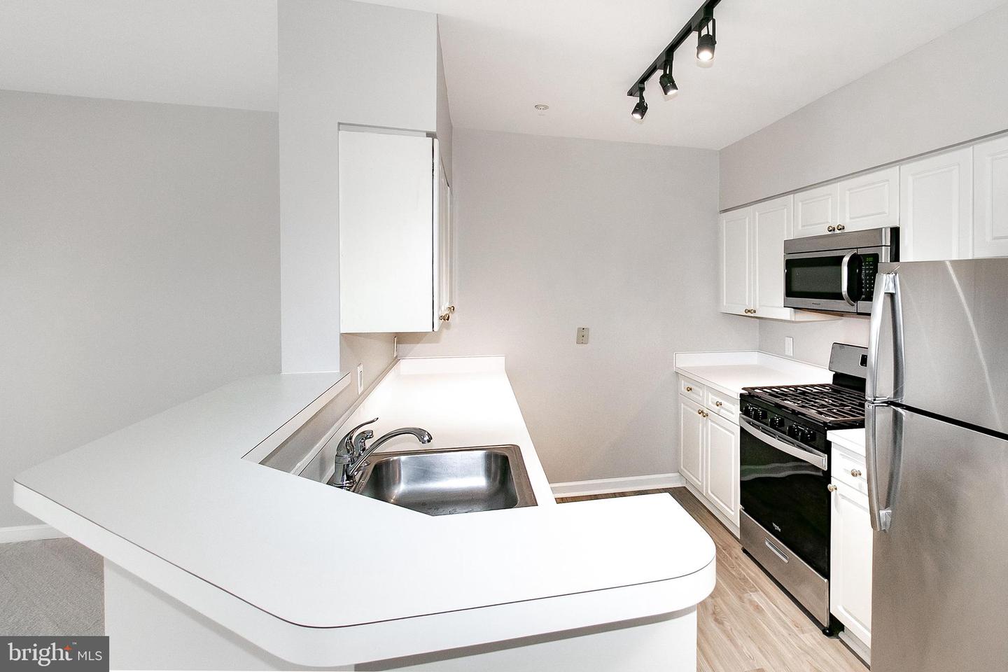 2204 WESTCOURT LN #306, HERNDON, Virginia 20170, 2 Bedrooms Bedrooms, ,1 BathroomBathrooms,Residential,For sale,2204 WESTCOURT LN #306,VAFX2229792 MLS # VAFX2229792