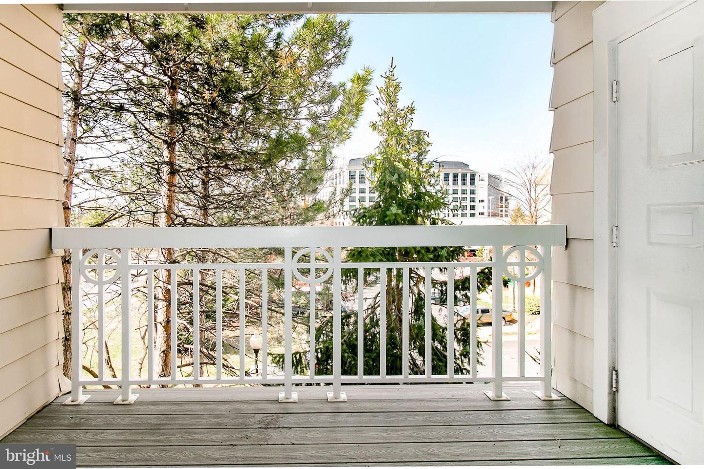 2204 WESTCOURT LN #306, HERNDON, Virginia 20170, 2 Bedrooms Bedrooms, ,1 BathroomBathrooms,Residential,For sale,2204 WESTCOURT LN #306,VAFX2229792 MLS # VAFX2229792