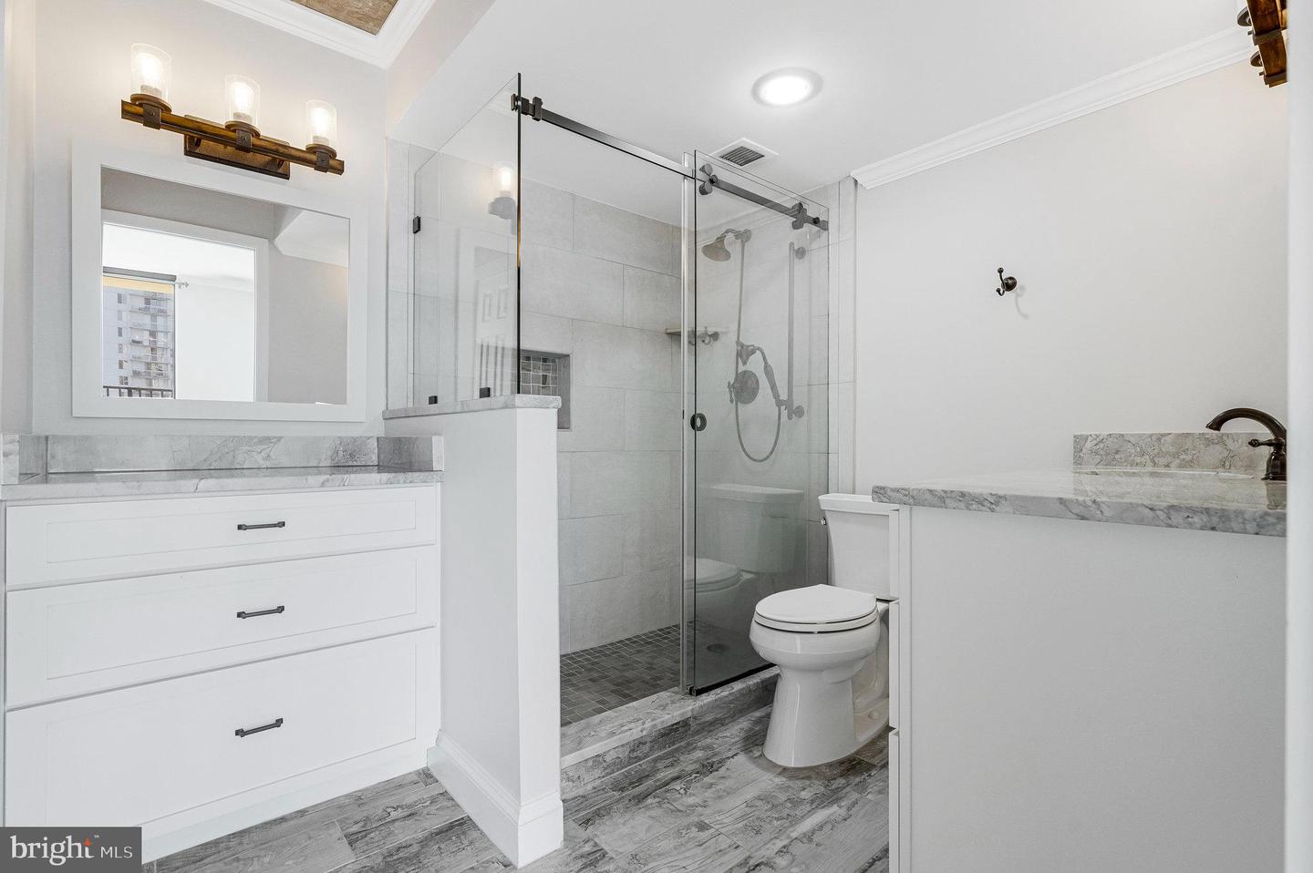6800 FLEETWOOD RD #820, MCLEAN, Virginia 22101, 3 Bedrooms Bedrooms, ,2 BathroomsBathrooms,Residential,For sale,6800 FLEETWOOD RD #820,VAFX2229858 MLS # VAFX2229858