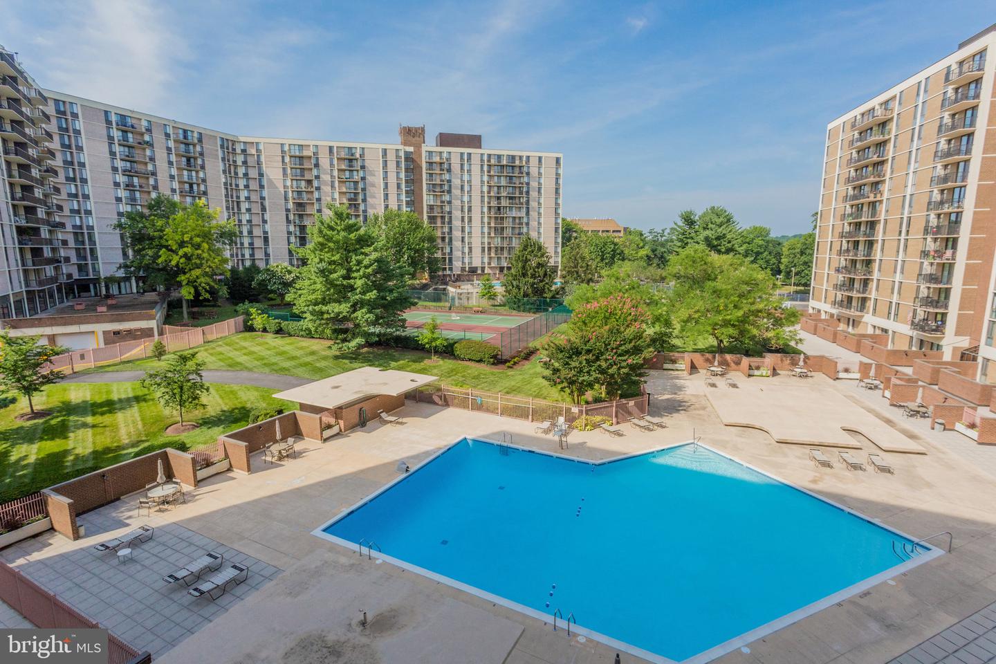 6800 FLEETWOOD RD #820, MCLEAN, Virginia 22101, 3 Bedrooms Bedrooms, ,2 BathroomsBathrooms,Residential,For sale,6800 FLEETWOOD RD #820,VAFX2229858 MLS # VAFX2229858