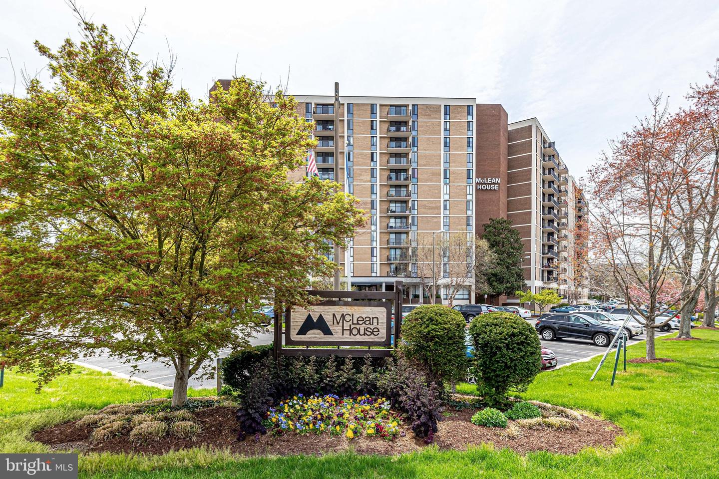 6800 FLEETWOOD RD #820, MCLEAN, Virginia 22101, 3 Bedrooms Bedrooms, ,2 BathroomsBathrooms,Residential,For sale,6800 FLEETWOOD RD #820,VAFX2229858 MLS # VAFX2229858